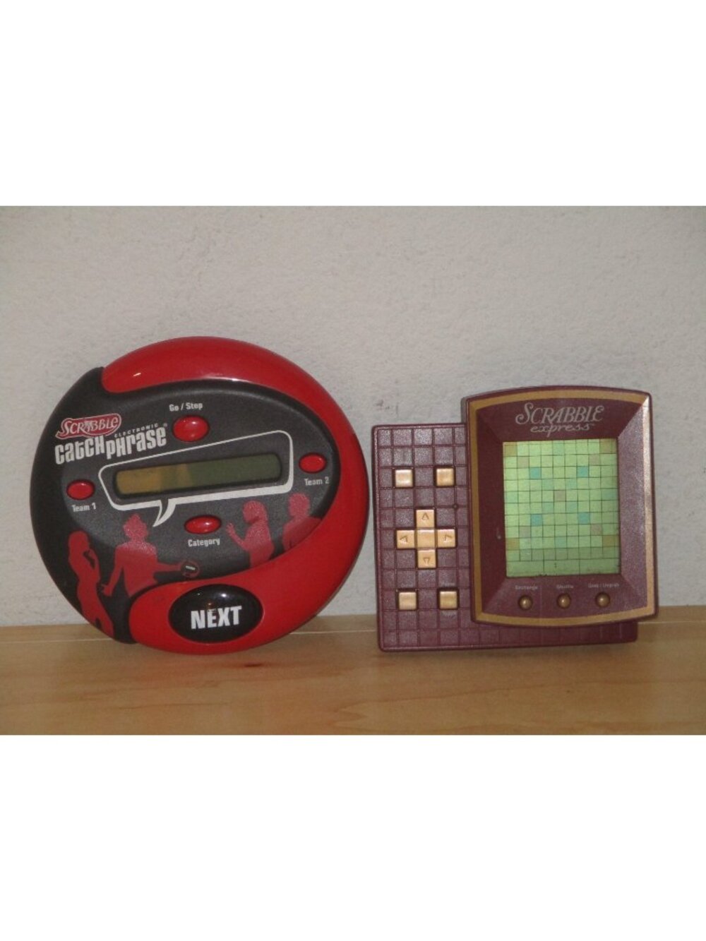 Scrabble Express and Catch Phrase Handheld Electronic Games Hasbro Lot of 2 1999